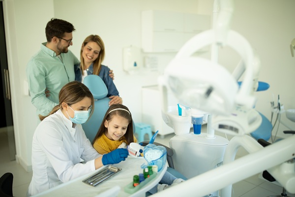The Importance Of Regular Visits To A Family Dentist